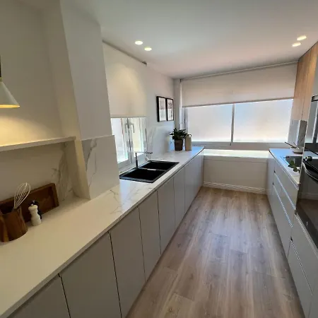 Apartament Donoso Cortes & Free Parking By Ele